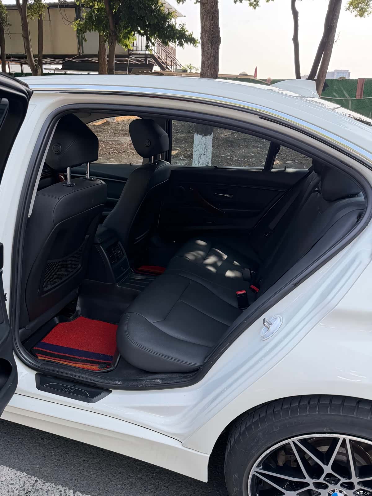 BMW 3 Series, 2015 12