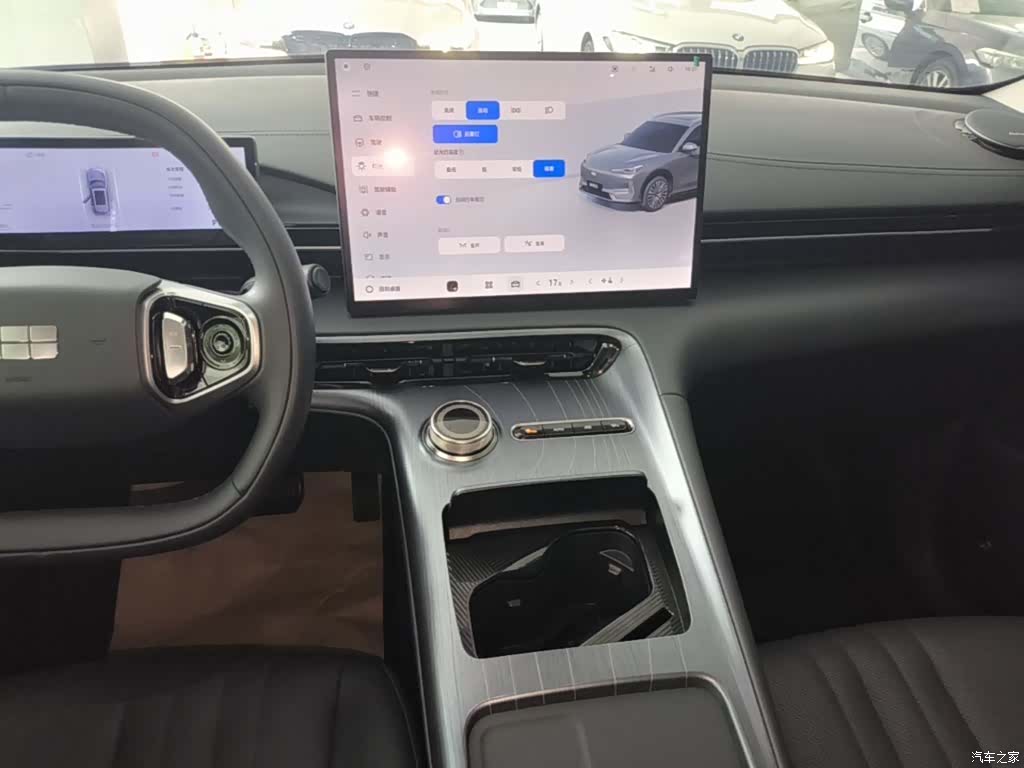Geely Galaxy E5, 2025 13