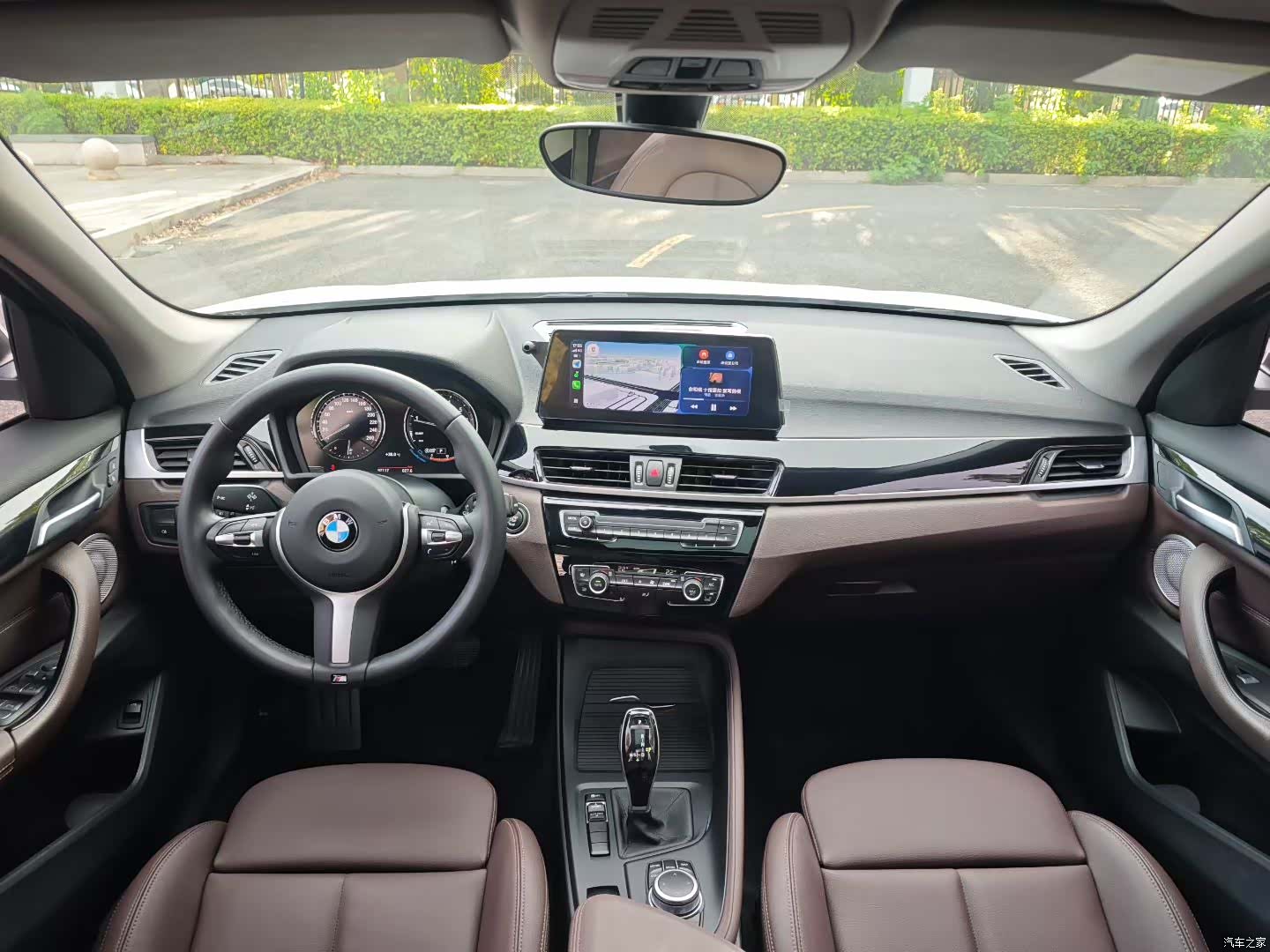 BMW X1, 2021 все фото