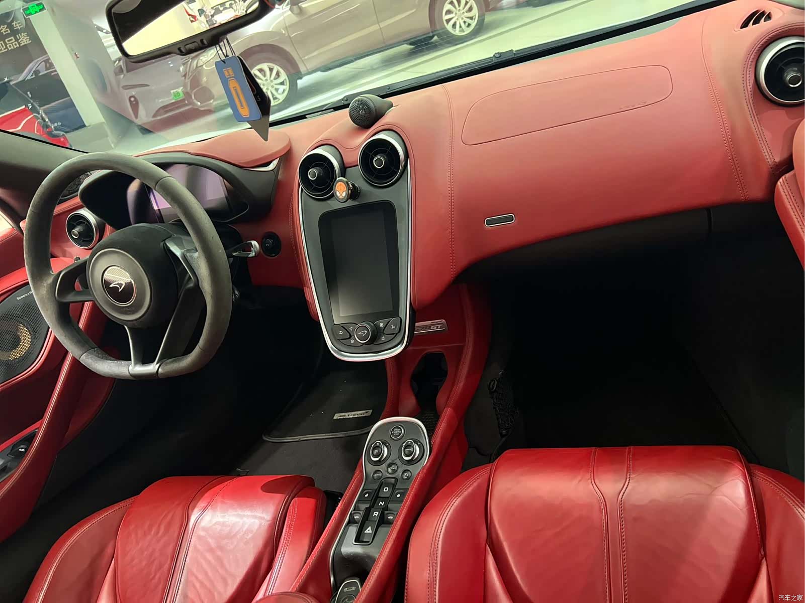 McLaren 570, 2018 15
