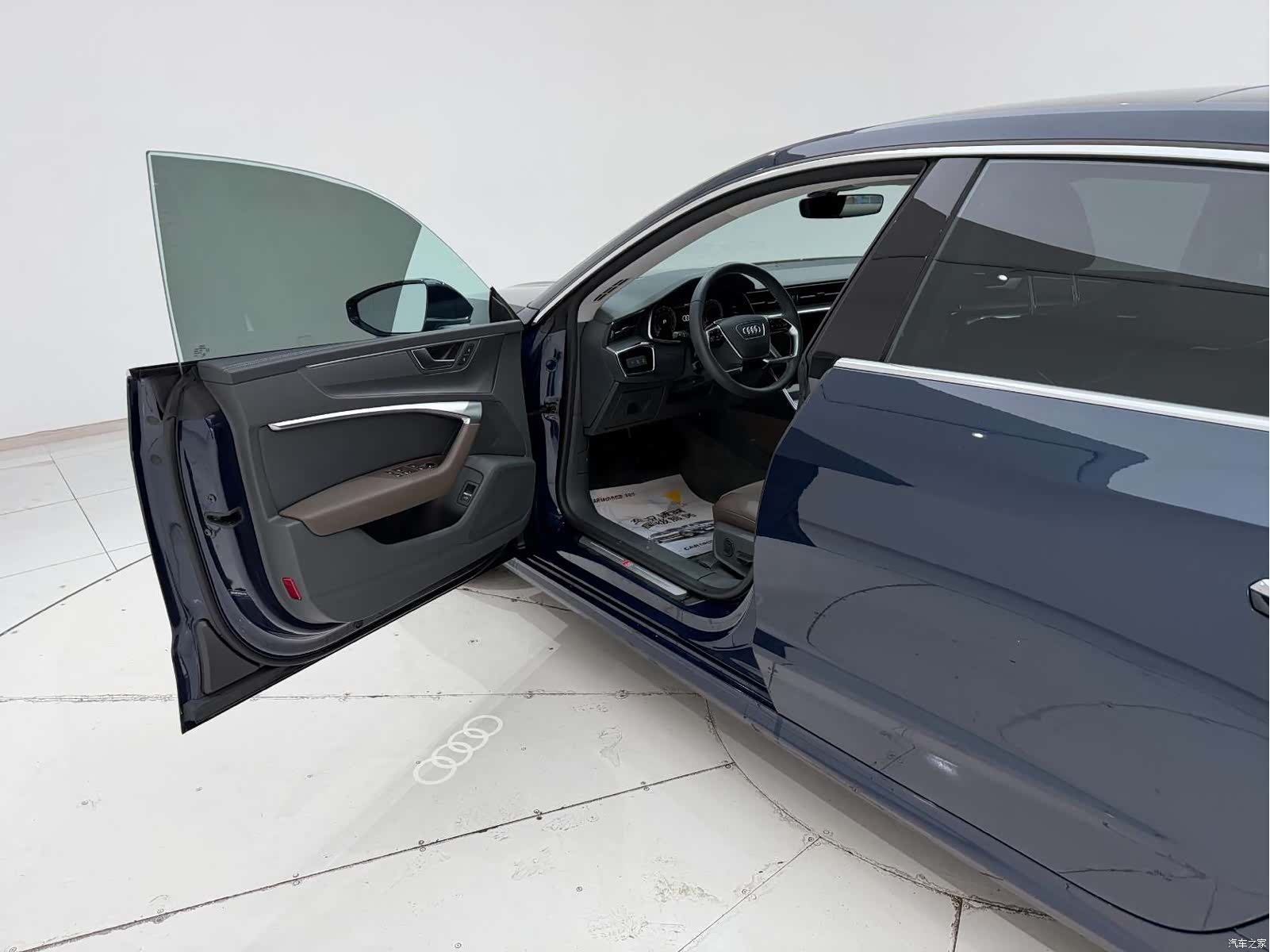 Audi A7L, 2023 13