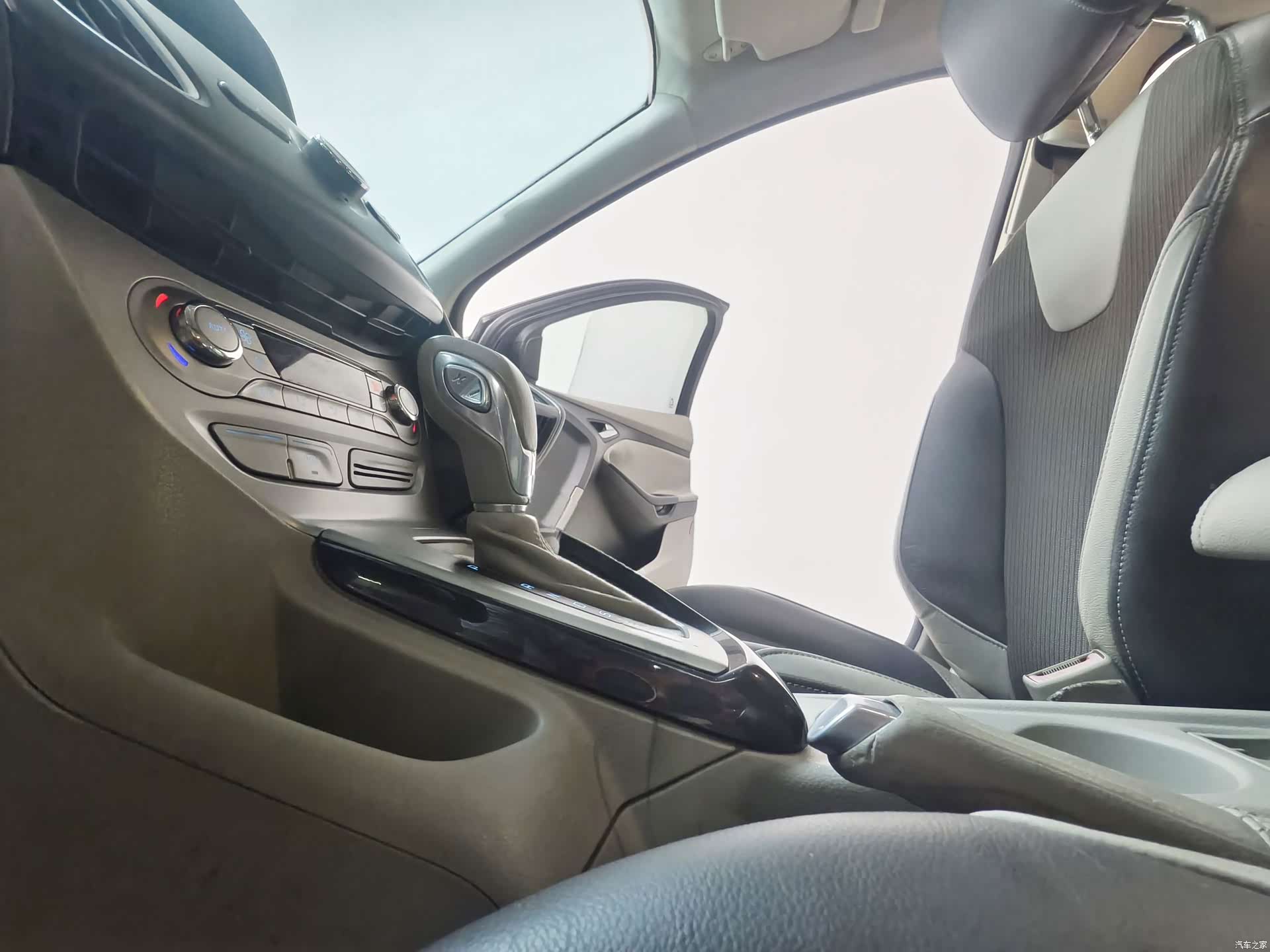 Ford Focus, 2012 12