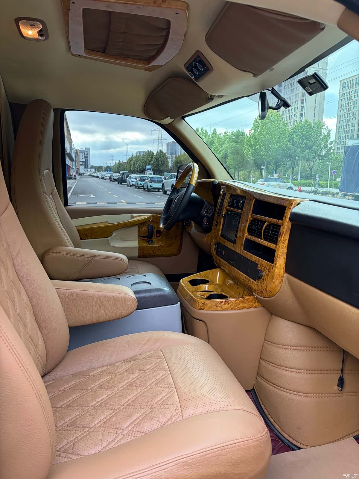 GMC SAVANA, 2019 8