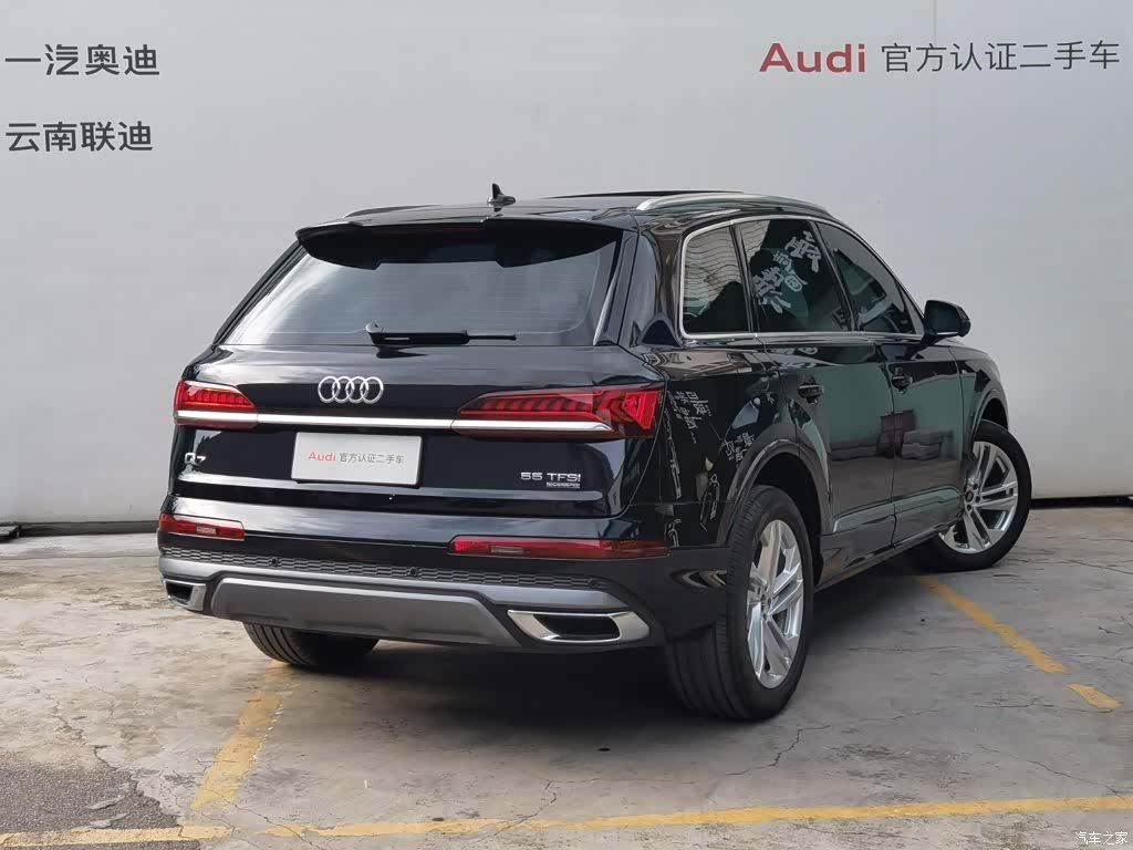 Audi Q7, 2023 все фото