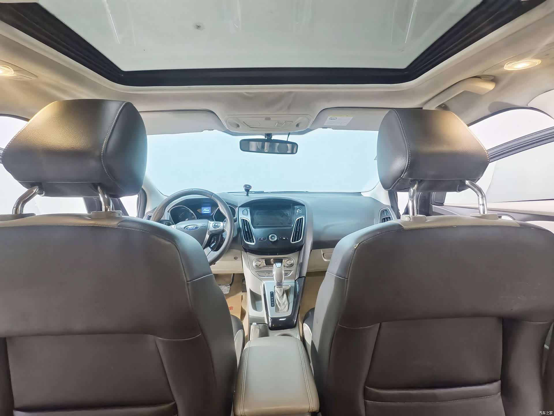 Ford Focus, 2012 10