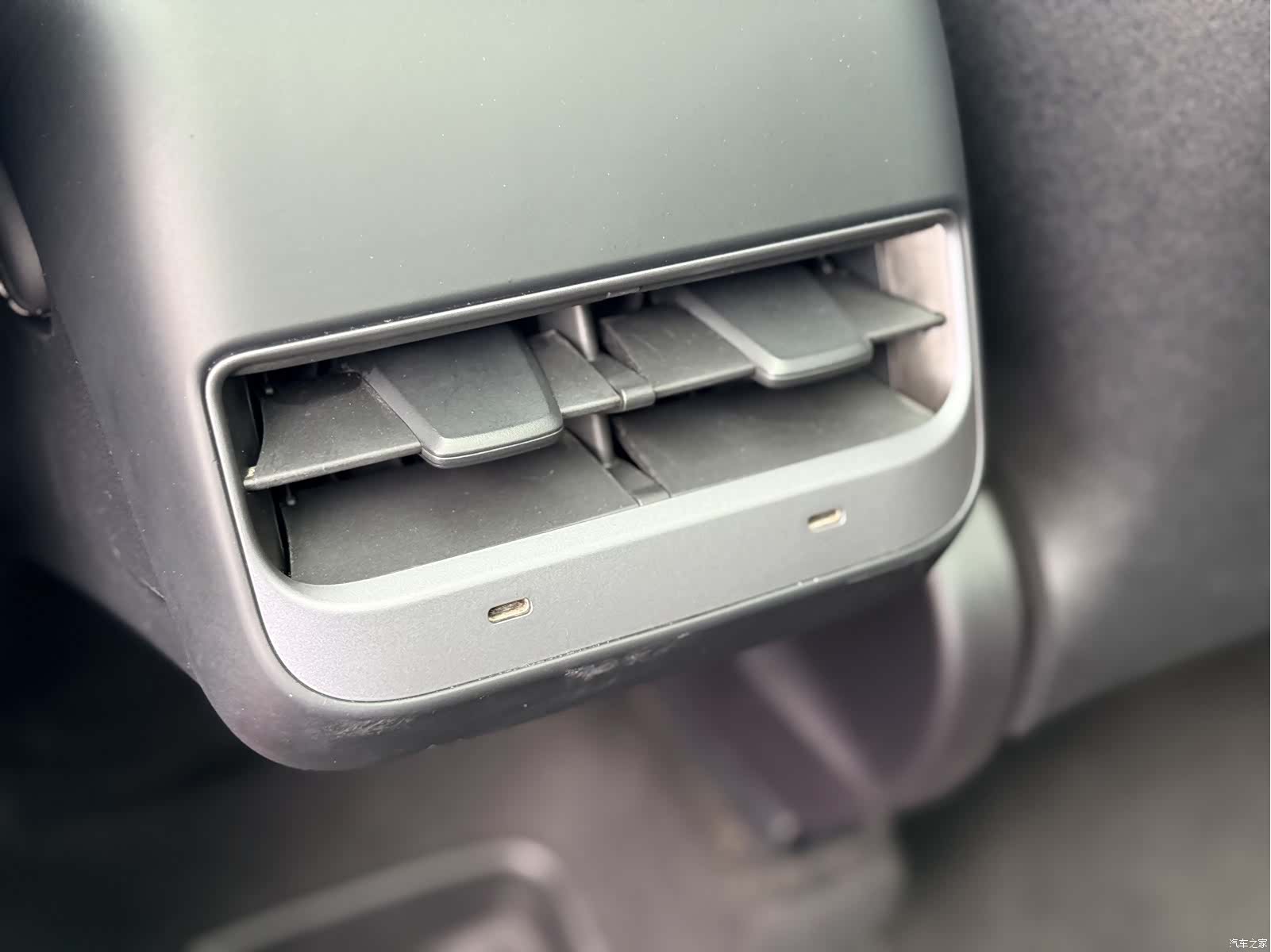 Tesla Model Y, 2023 18