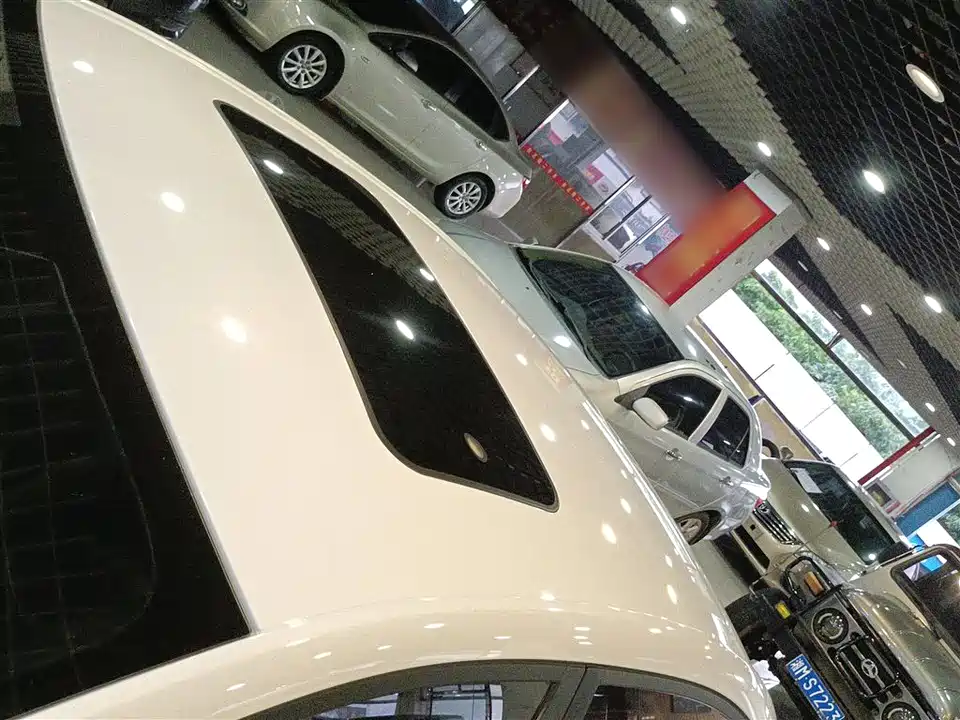 Roewe i5