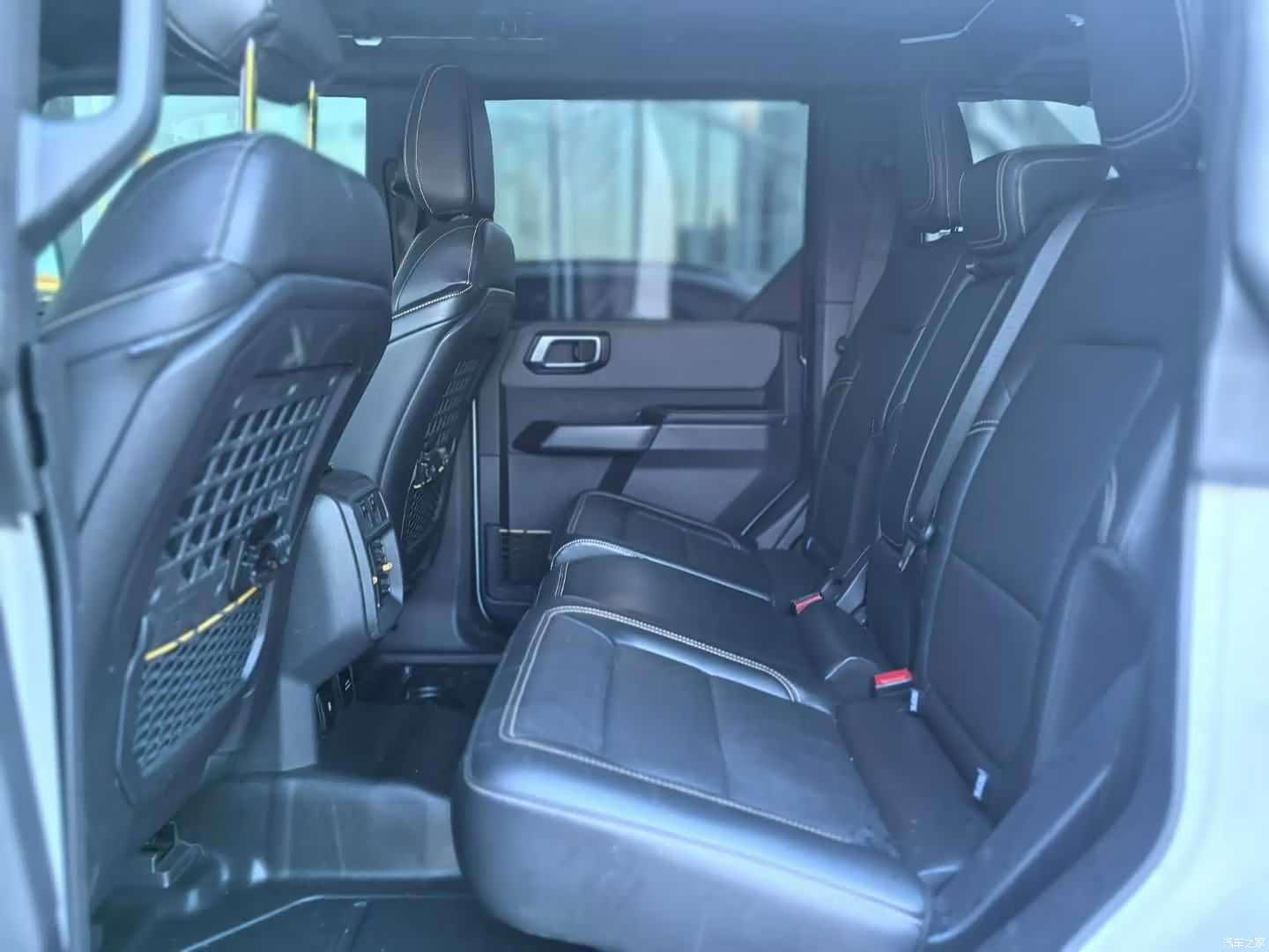 Ford Bronco, 2025 все фото