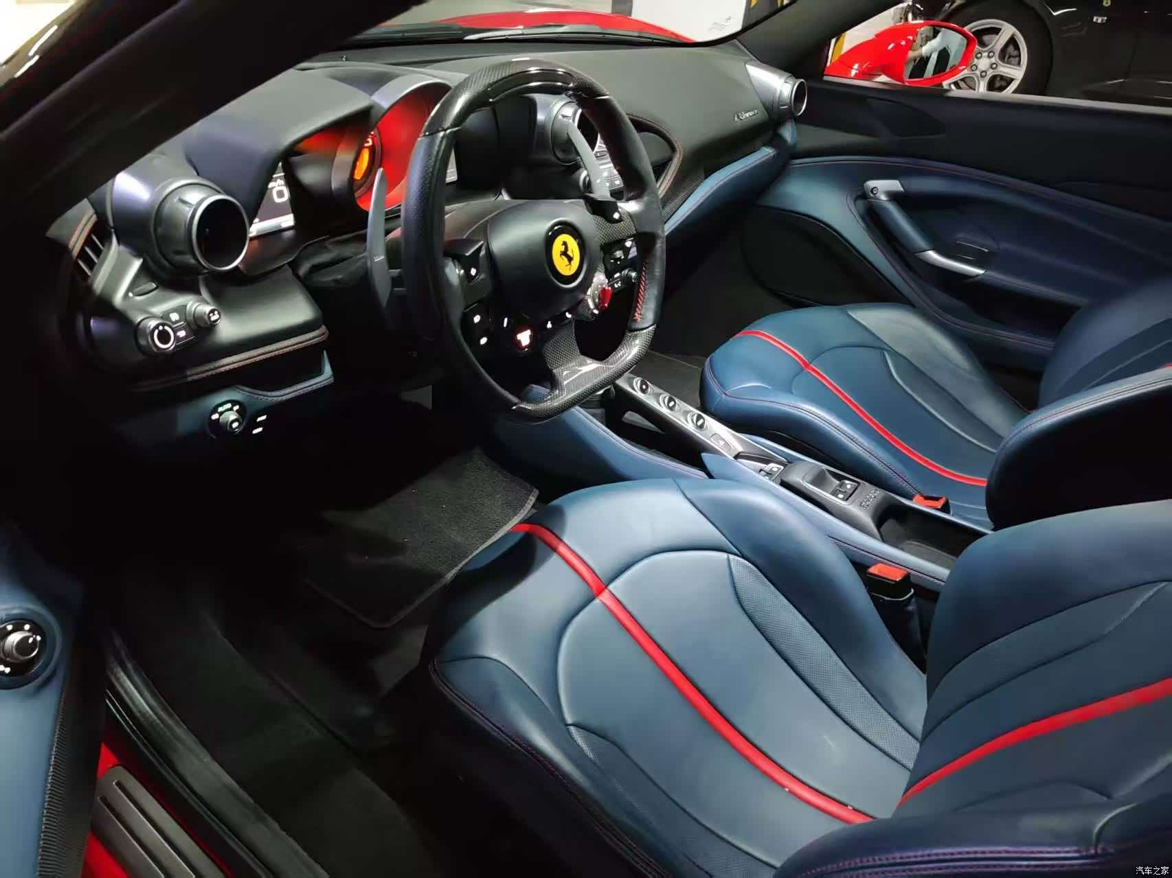 Ferrari F8, 2021 10