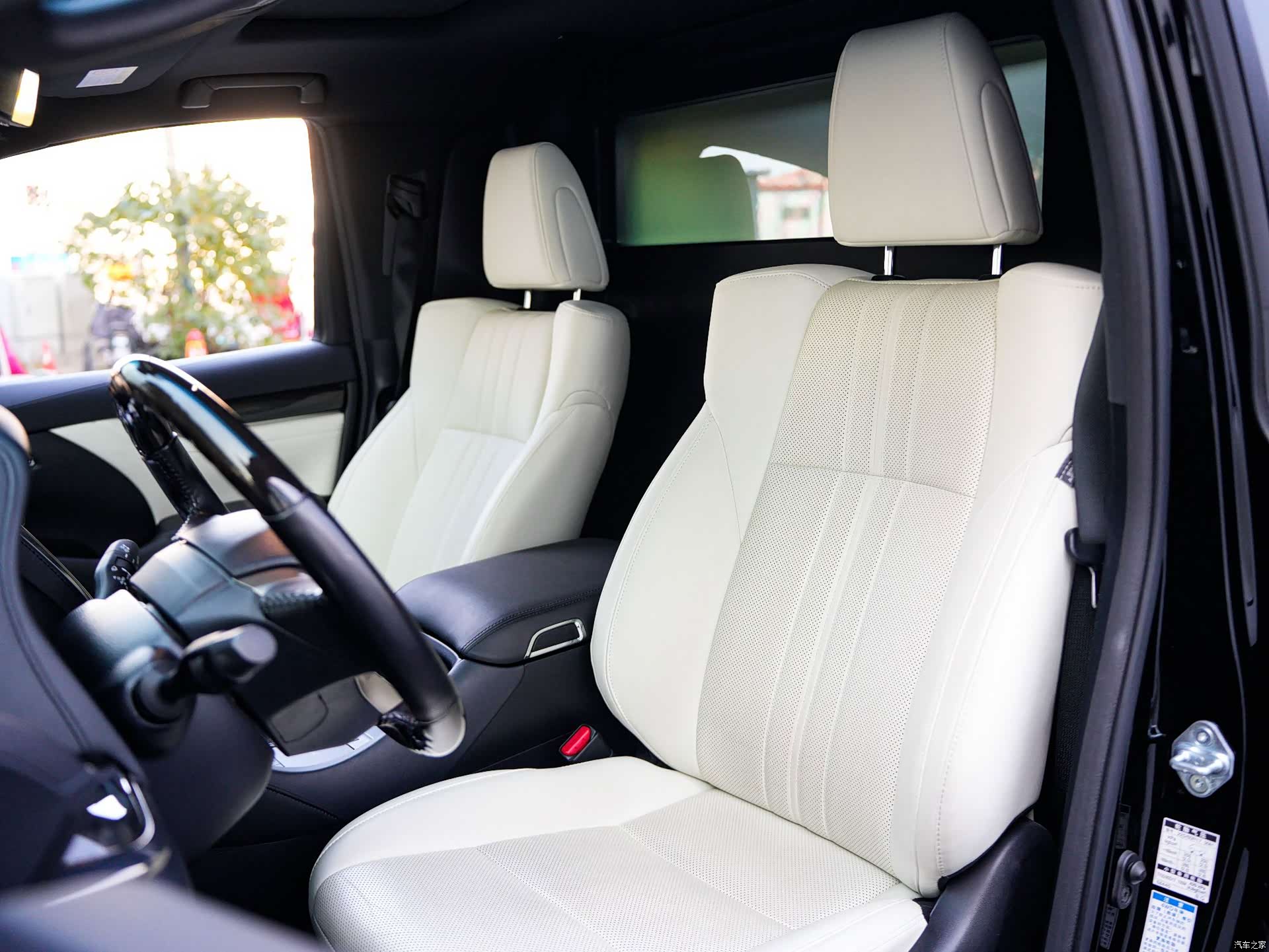 Lexus LM, 2021 все фото