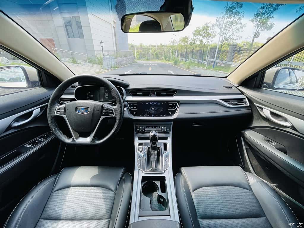 Geely Emgrand, 2018 все фото