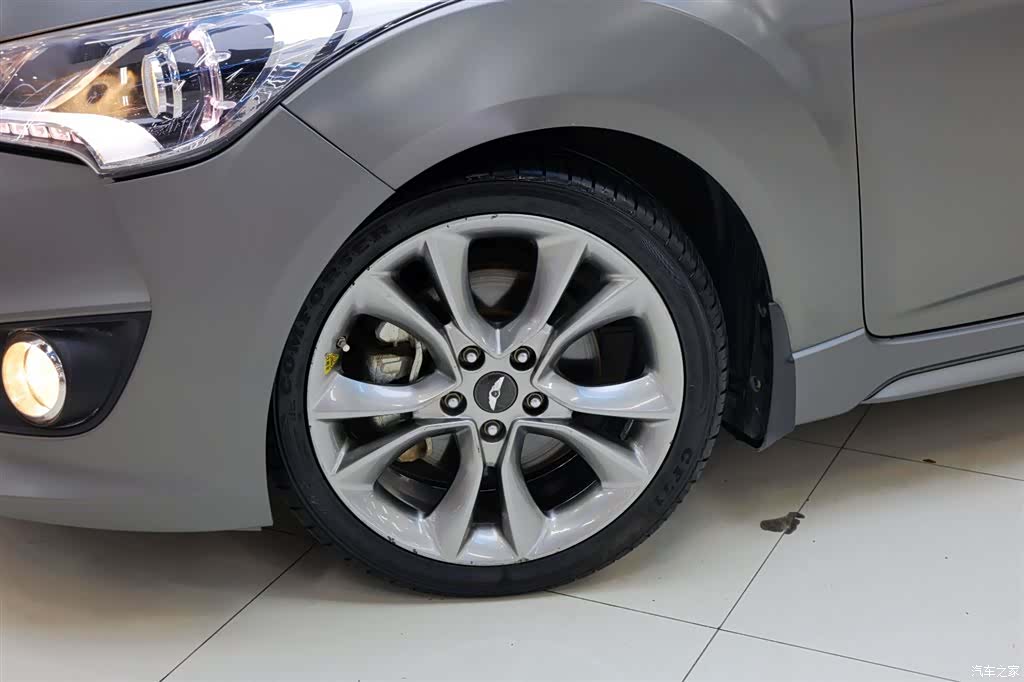 Hyundai Veloster, 2015 12