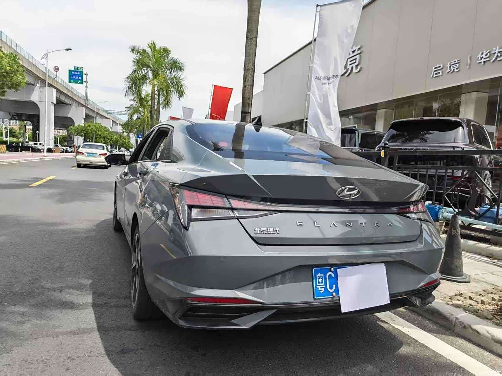 Hyundai Elantra, 2022 7