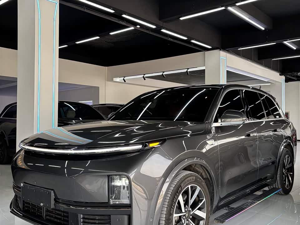 Li Auto Ideal L8