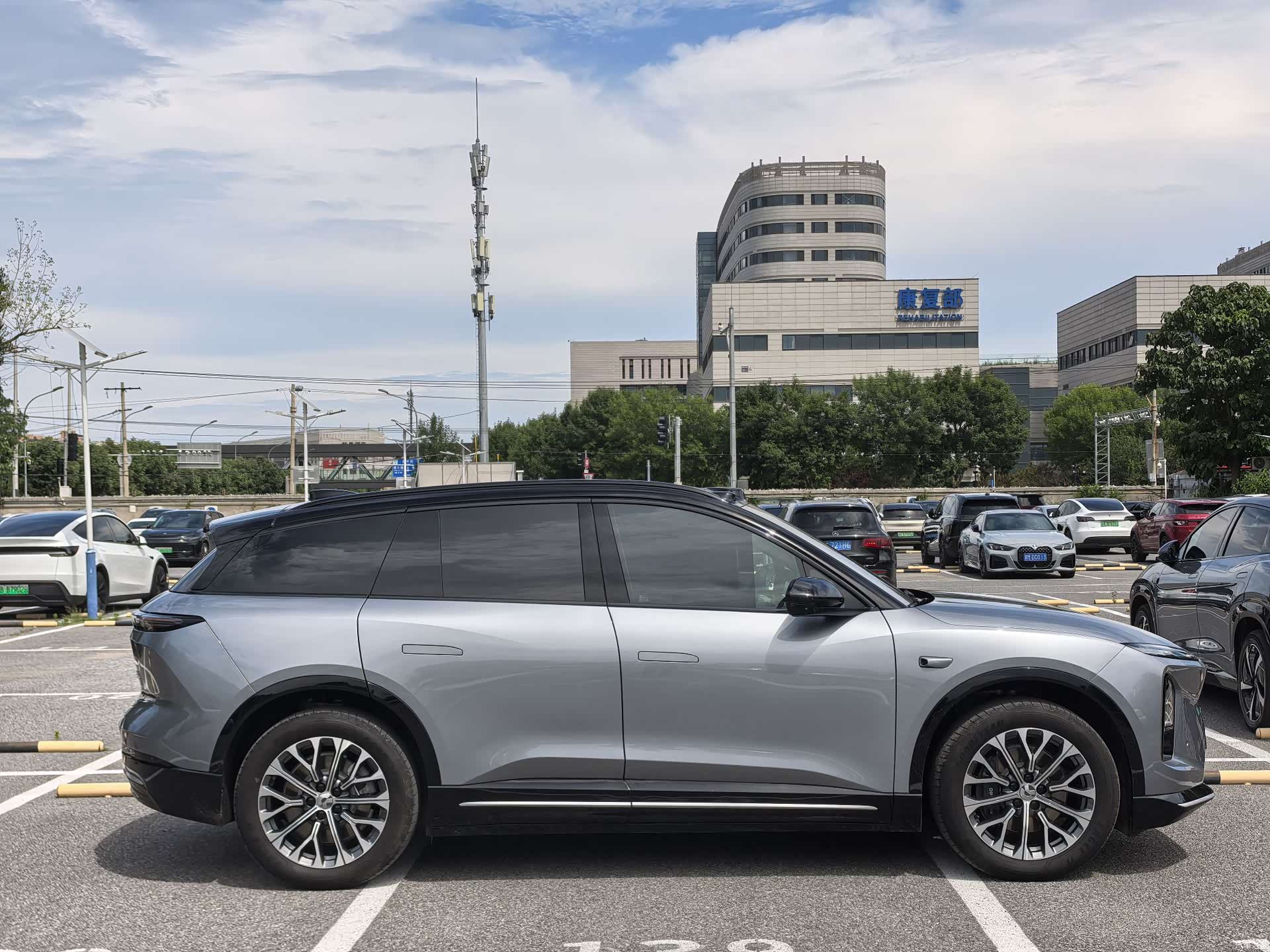 NIO ES6, 2025 8