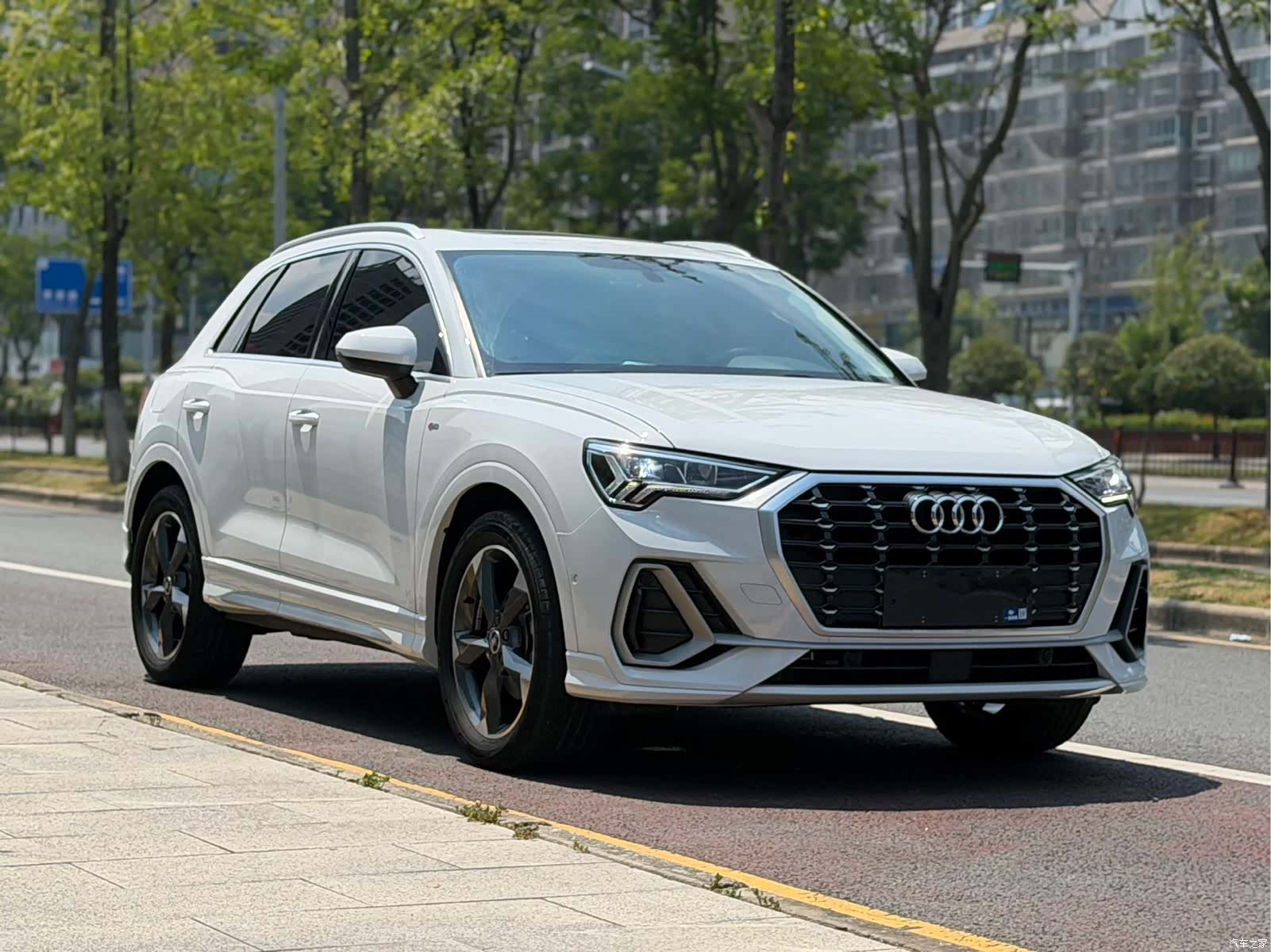 Audi Q3, 2022 3