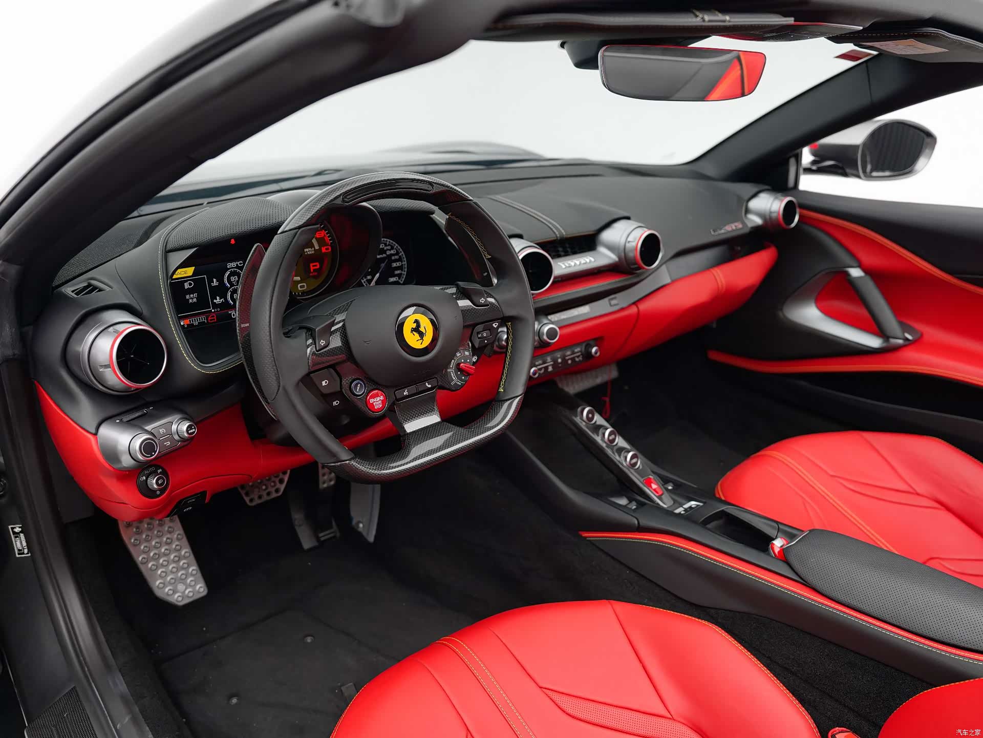 Ferrari 812, 2021 14
