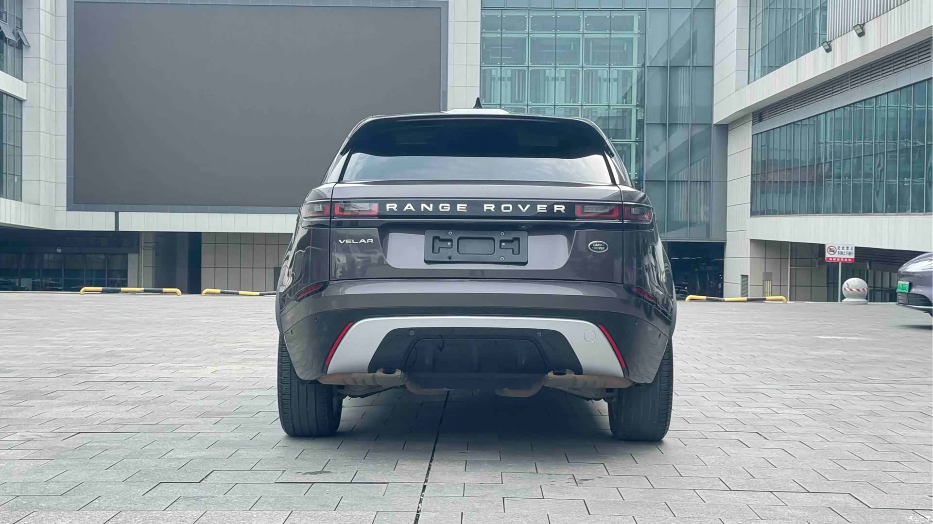 Land Rover Range Rover, 2023 14