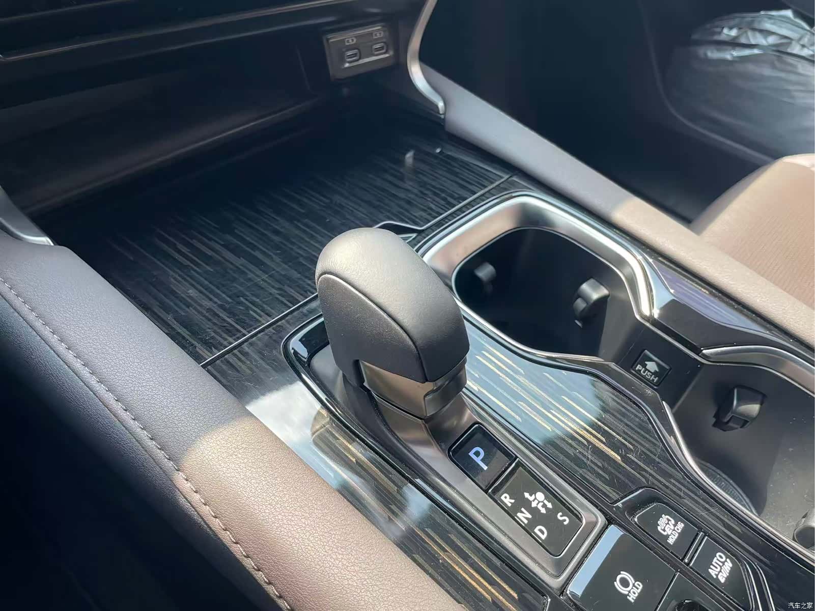 Lexus RX, 2023 4