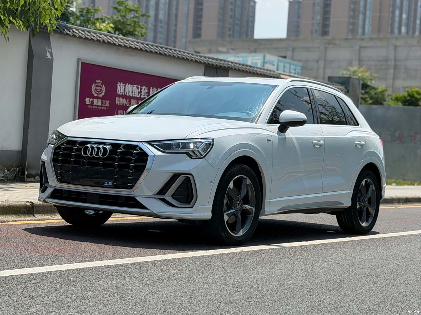Audi Q3, 2022 1