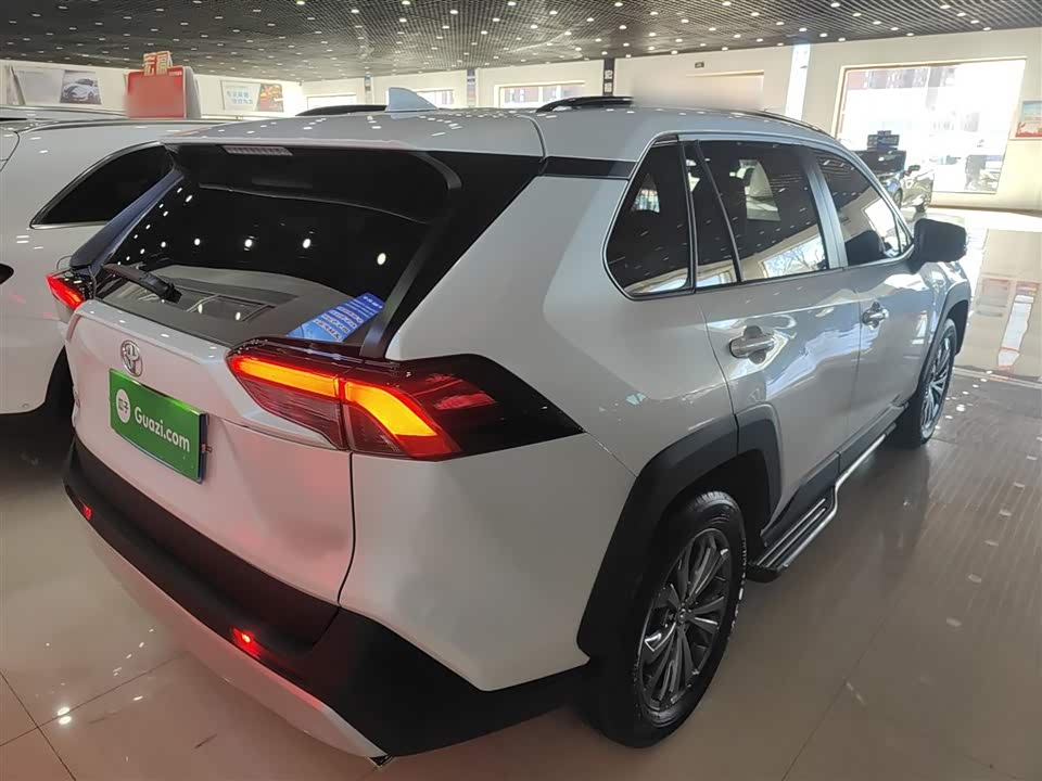 Toyota RAV4 Rongfang