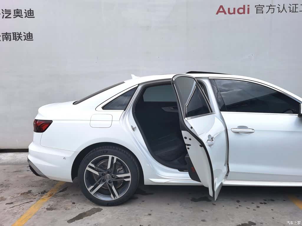 Audi A4L, 2021 24