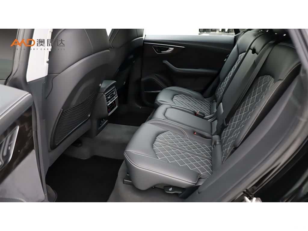 Audi Q8, 2023 7