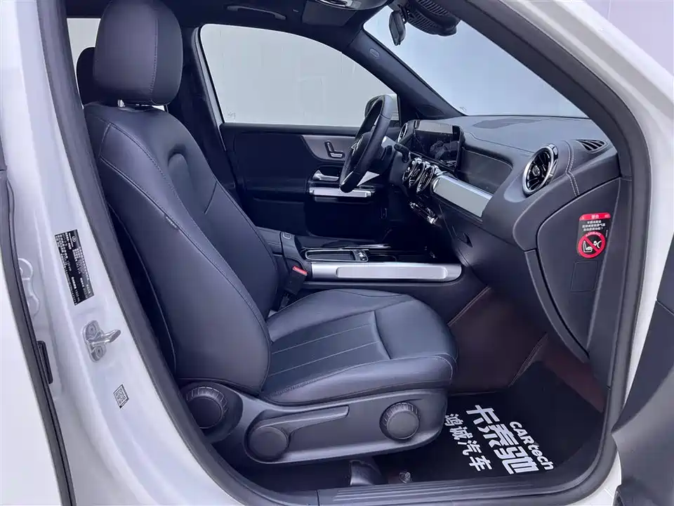 Mercedes-Benz GLB Mercedes-Benz GLB