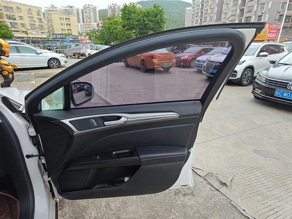 Ford Mondeo Ford Mondeo