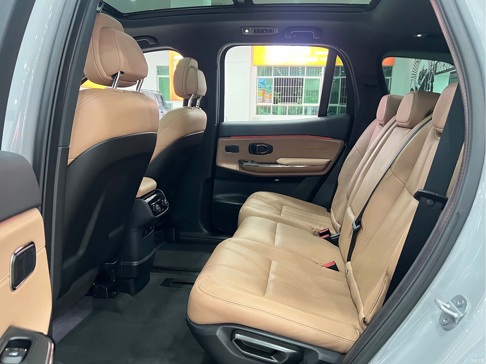 NIO ES8, 2022 10