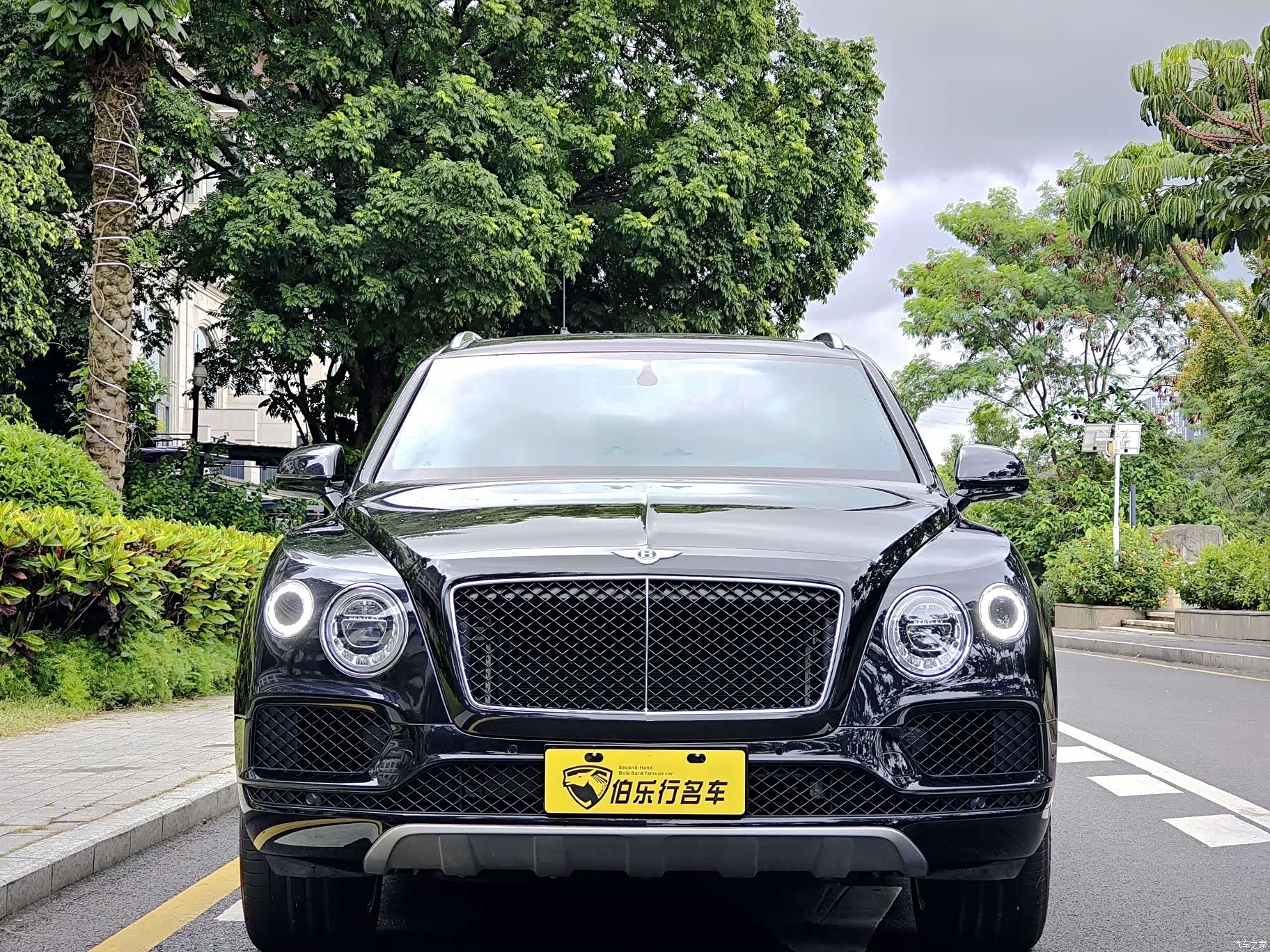 Bentley Bentayga, 2018 2