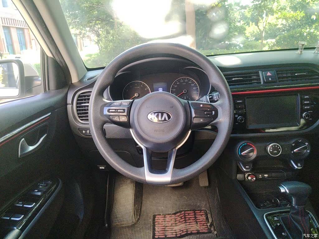 Kia KX, 2018 11