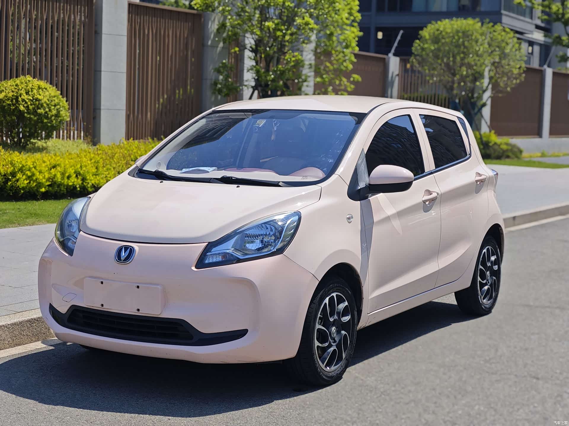 Changan E-Star, 2022 1