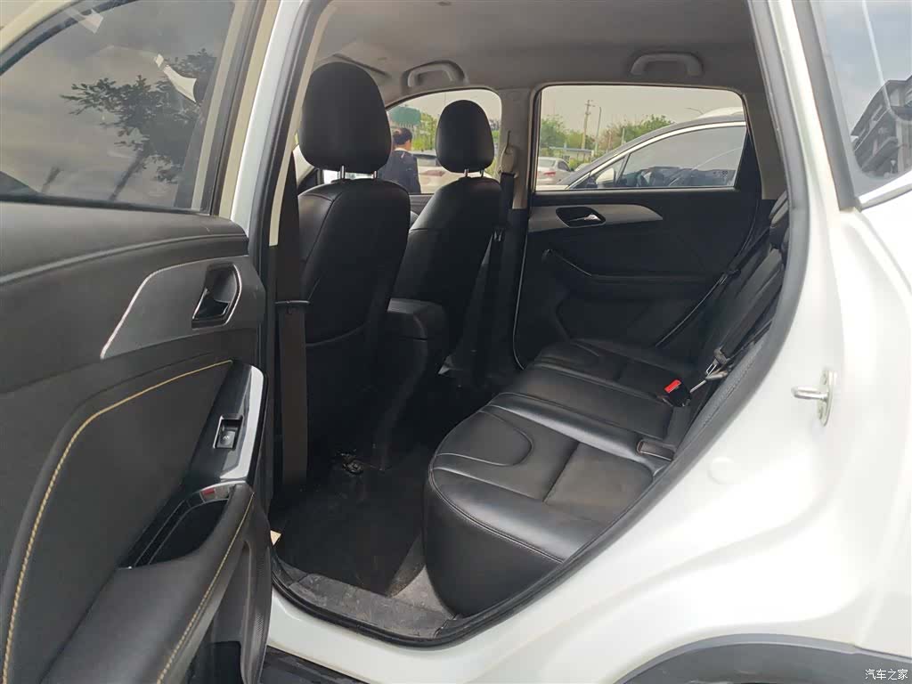 BAIC X3, 2020 10