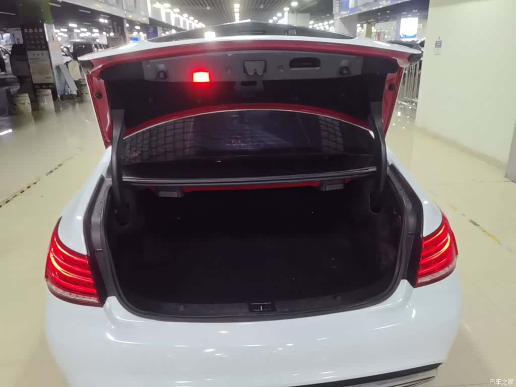 Mercedes-Benz E-Class, 2016 19