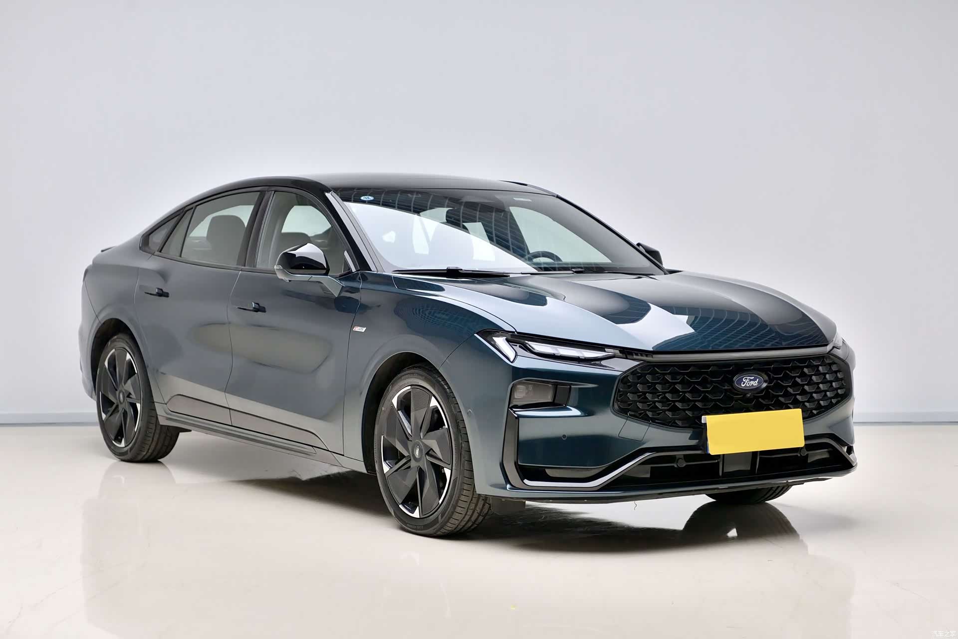 Ford Mondeo, 2024 3