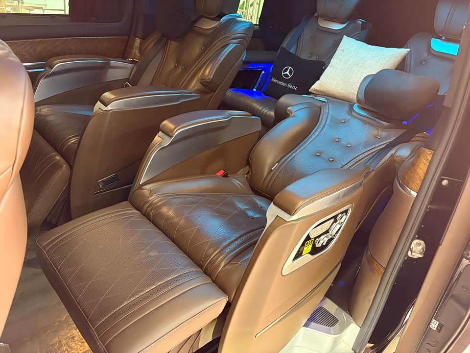 Mercedes-Benz V-class