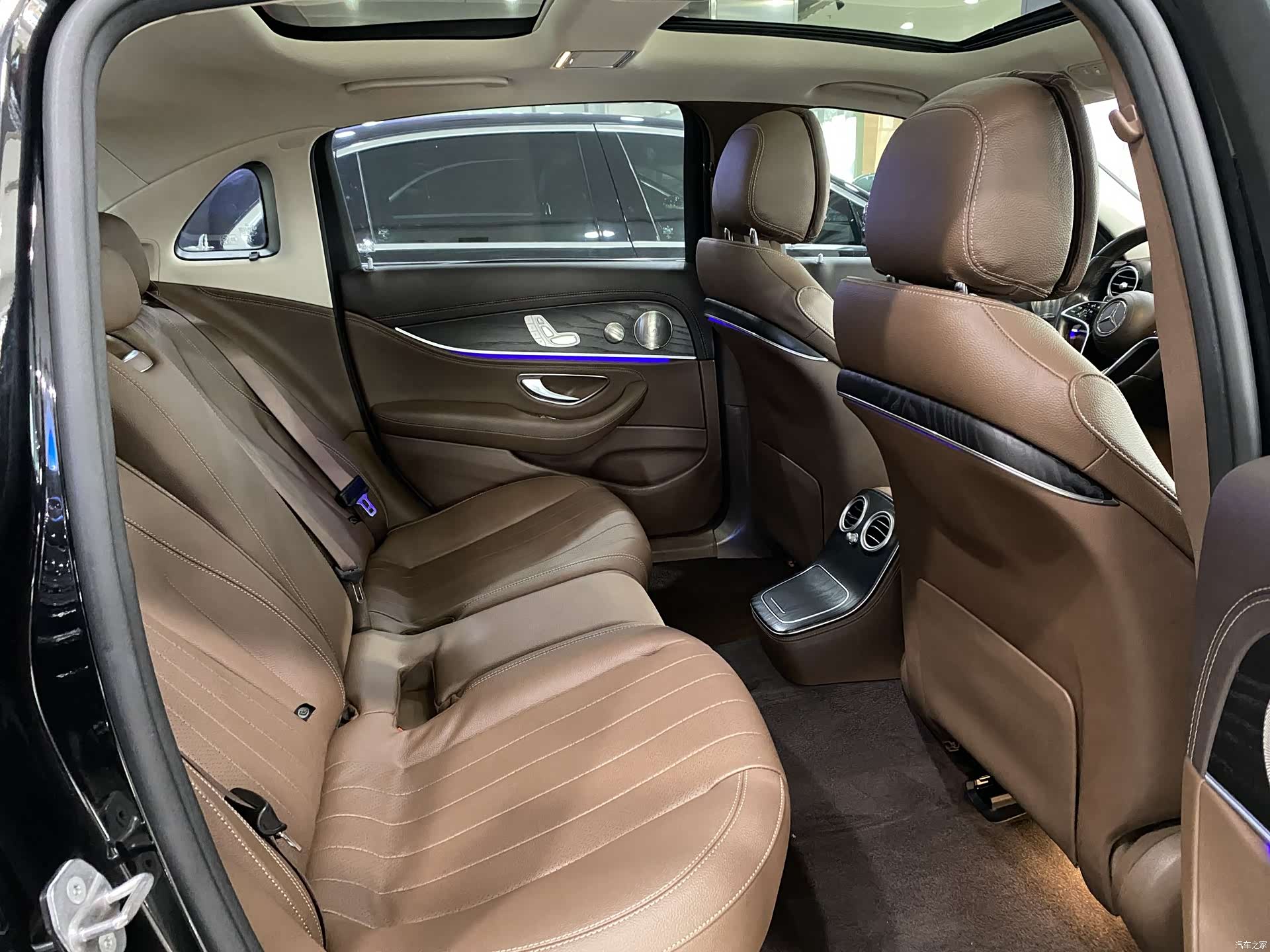 Mercedes-Benz E-Class, 2022 8