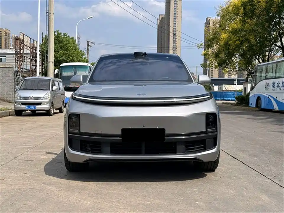 Li Auto Ideal L8