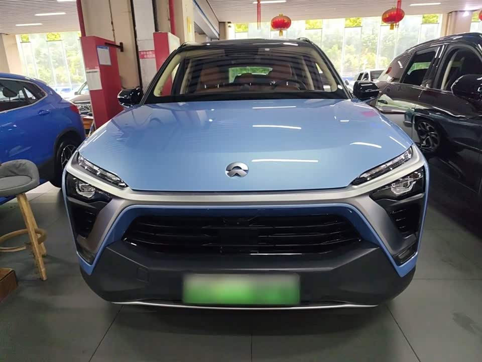 NIO ES8