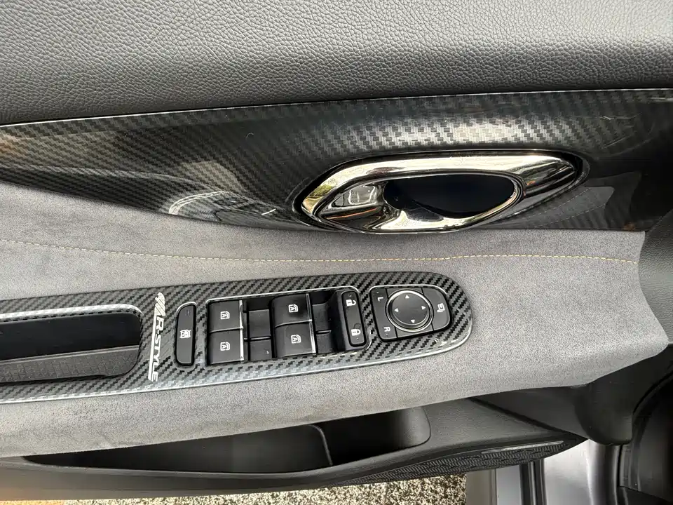 Trumpchi Shadow Leopard