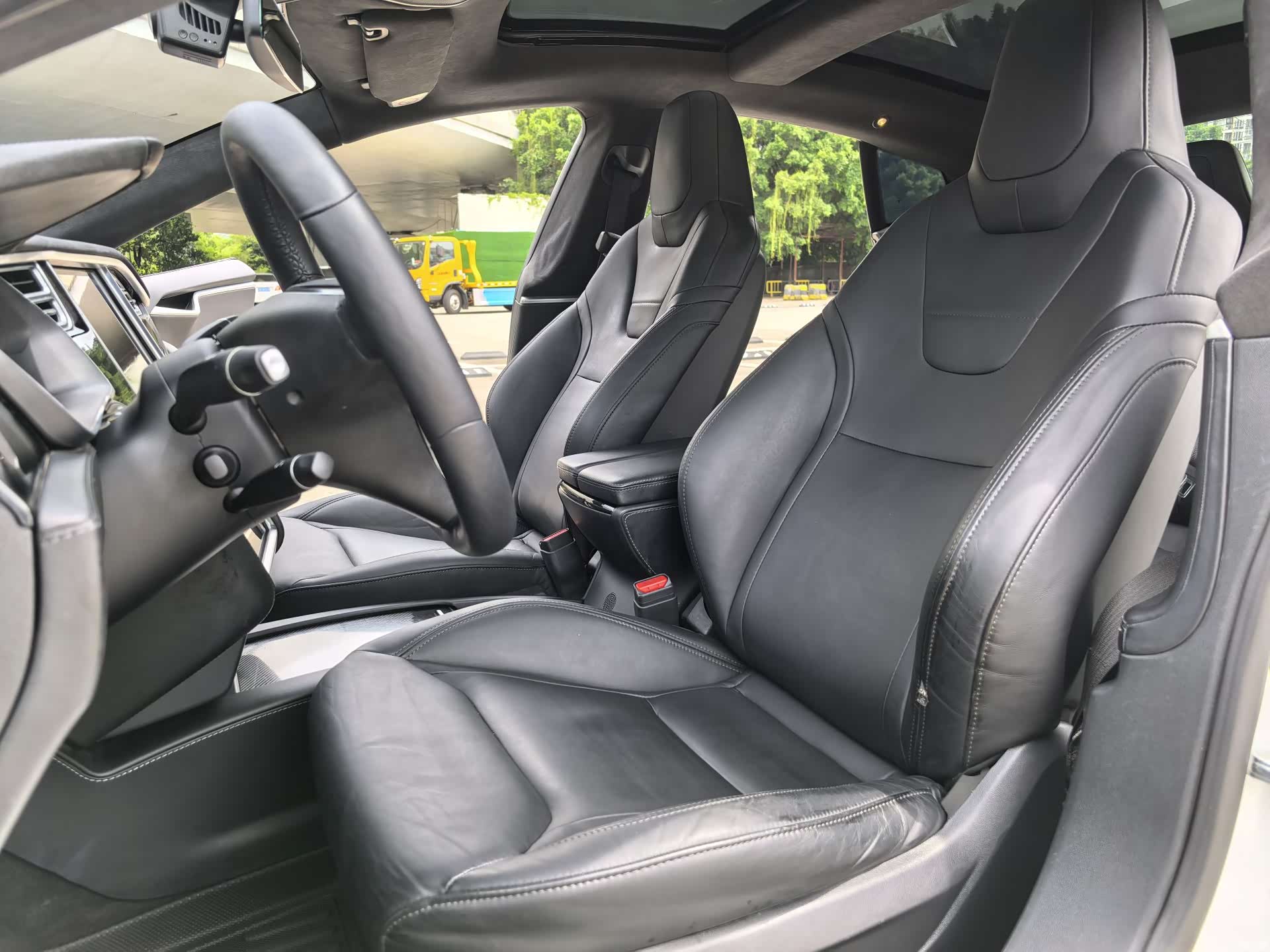 Tesla Model S, 2016 все фото