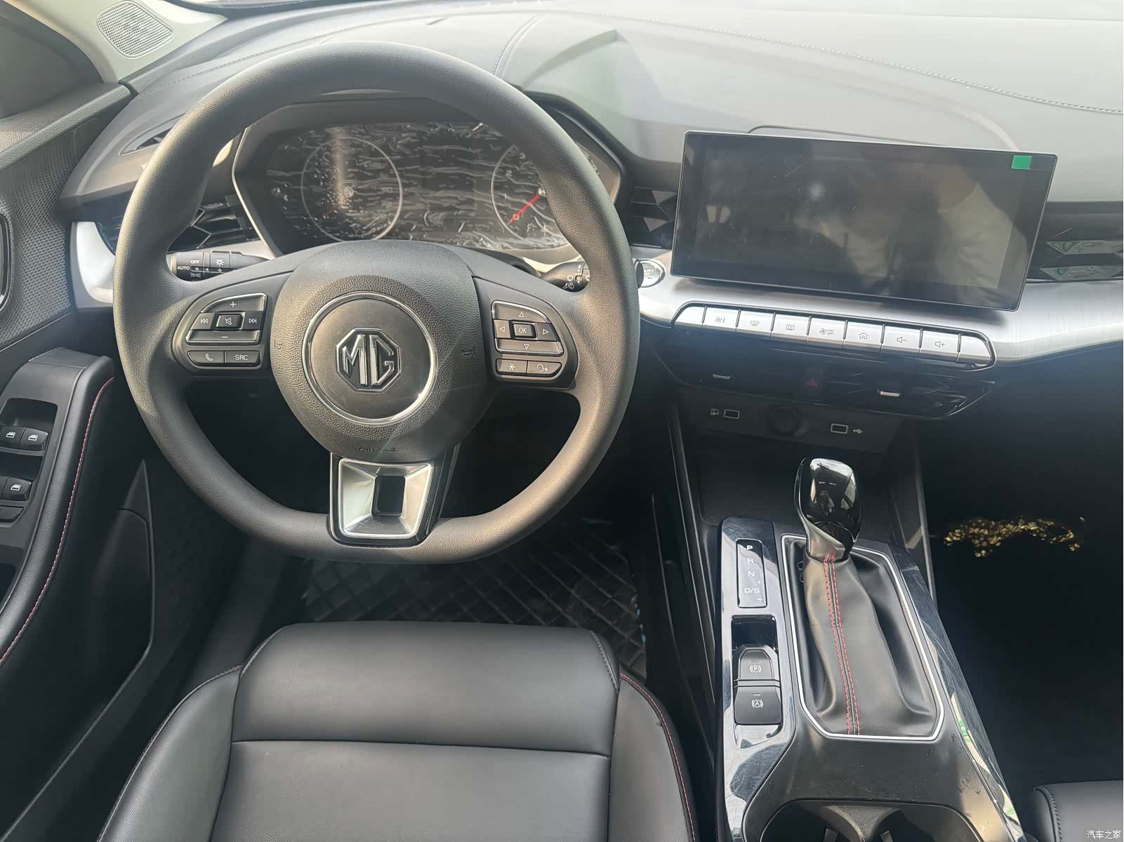 MG MG5, 2023 9