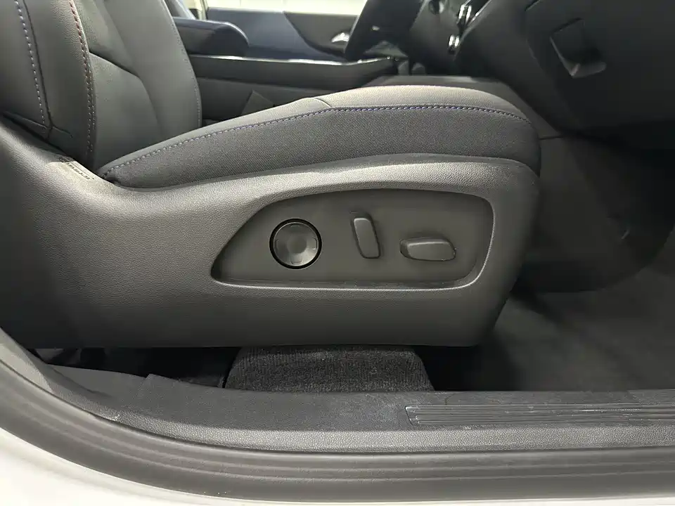 Chevrolet Explorer Plus