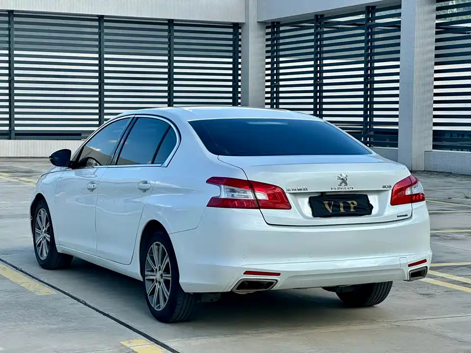Peugeot 408