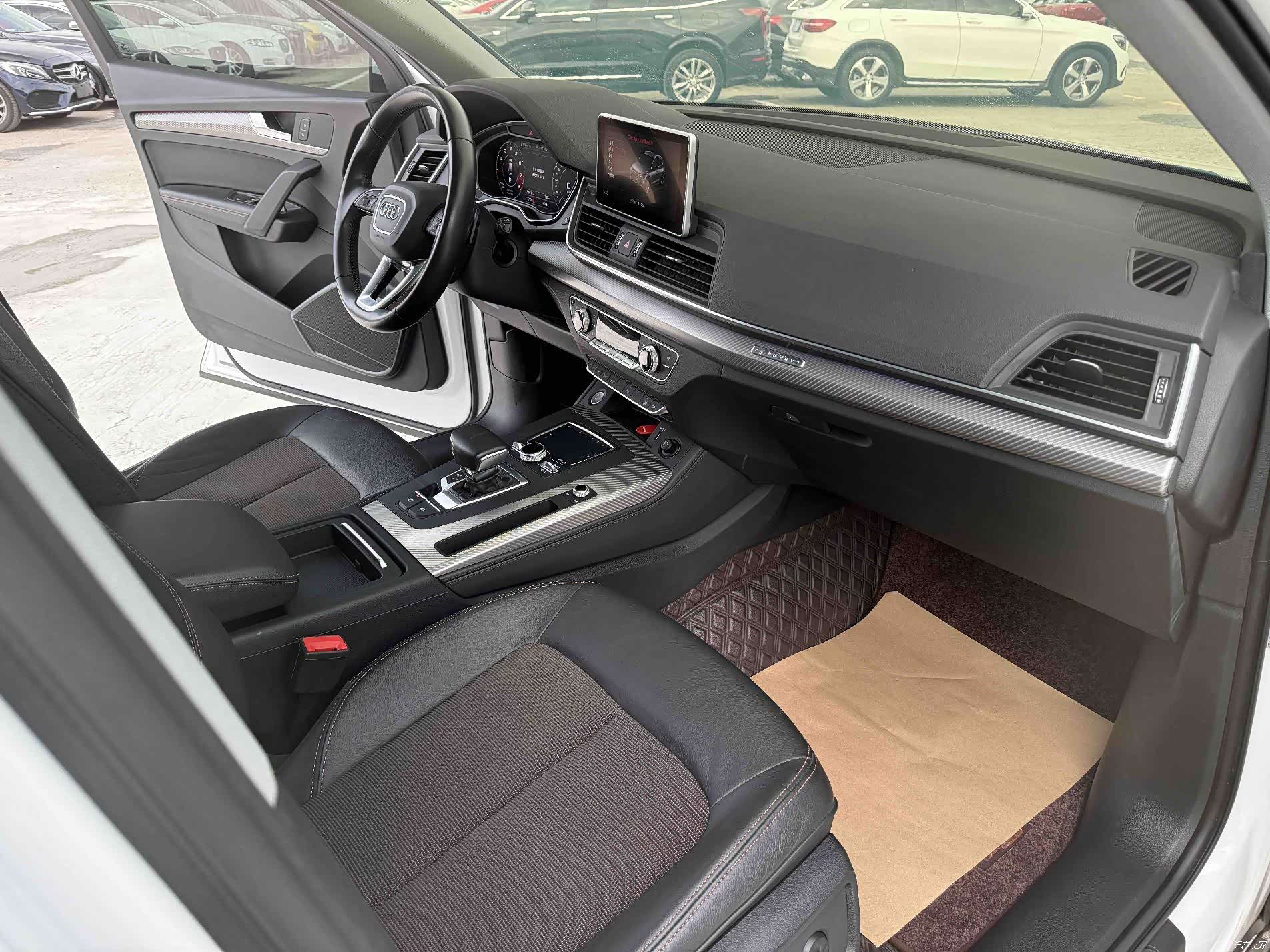 Audi Q5L, 2019 10