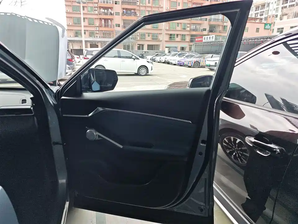 Trumpchi Shadow cool