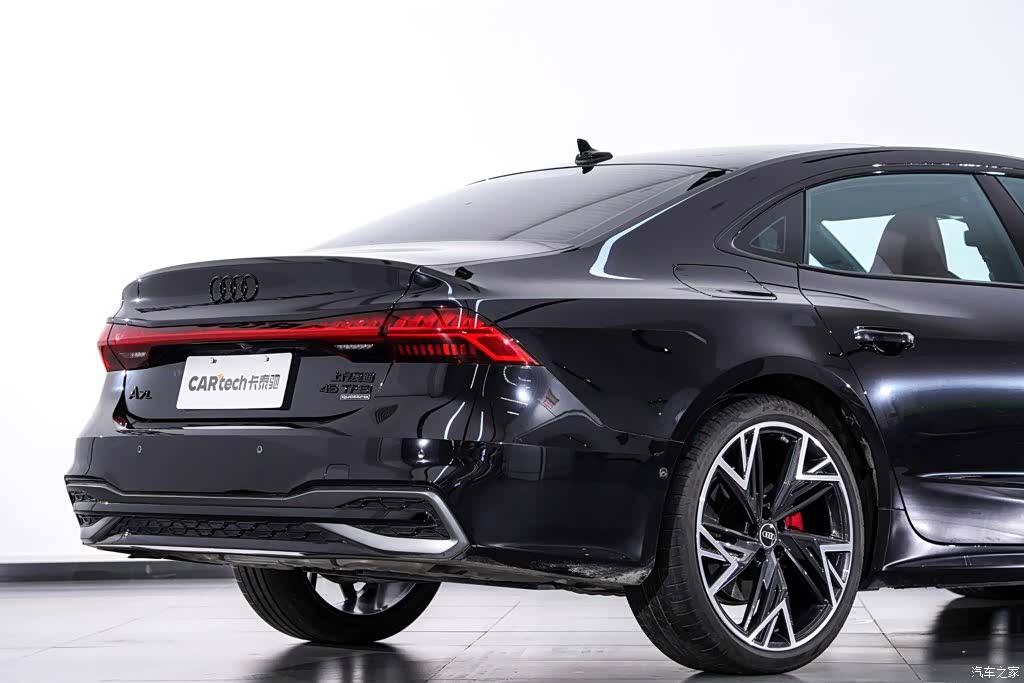 Audi A7L, 2025 9