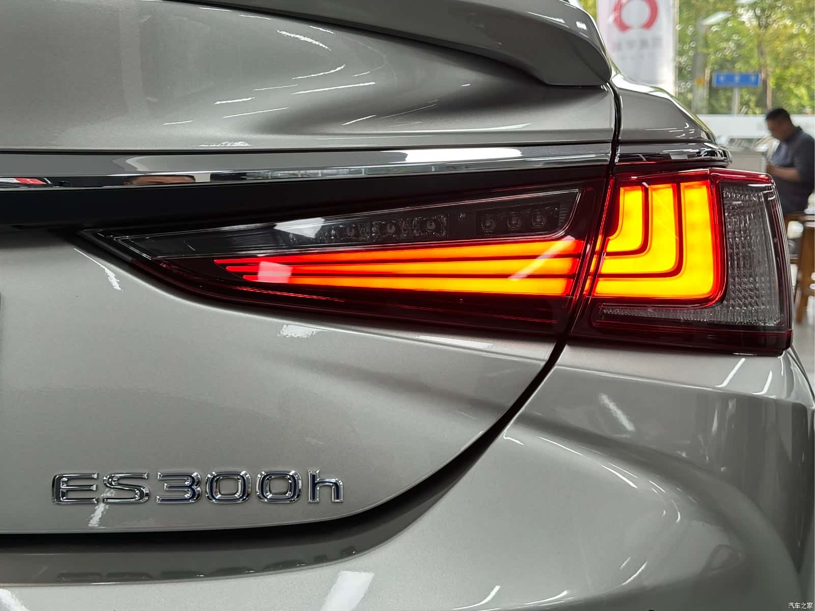 Lexus ES, 2022 9