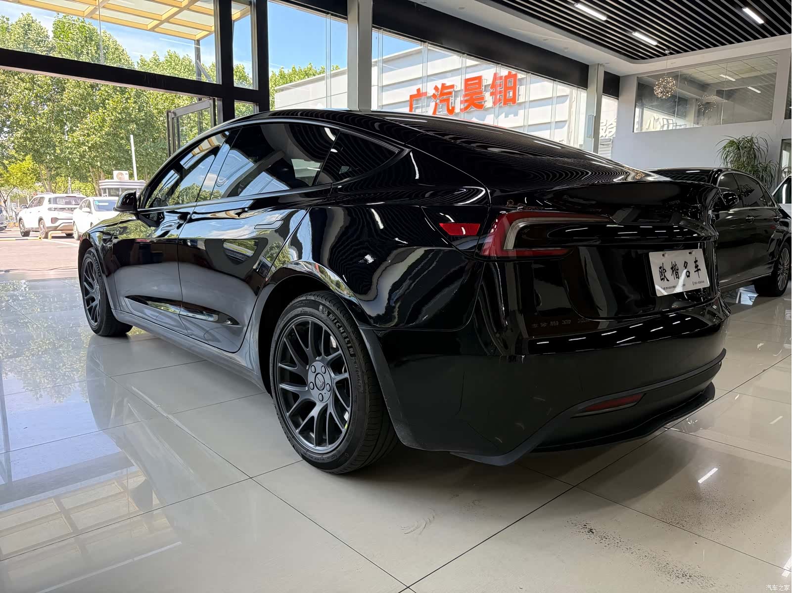 Tesla Model 3, 2024 4